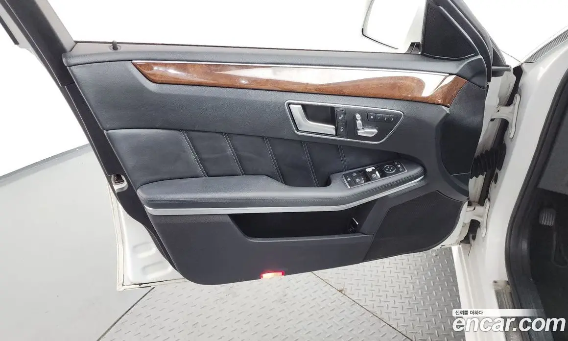 Mercedes-Benz E-Class 2015 3.5 автомат (гидро), фото 13