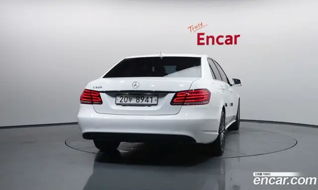 Mercedes-Benz E-Class 2015 3.5 автомат (гидро), миниатюра 3