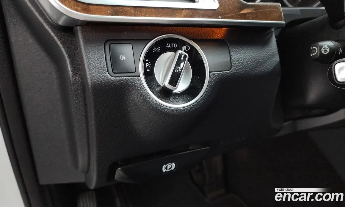 Mercedes-Benz E-Class 2015 3.5 автомат (гидро), фото 22