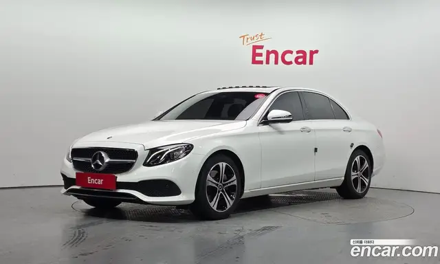 Mercedes-Benz E-Class 2017 2.0 автомат (гидро), миниатюра 1