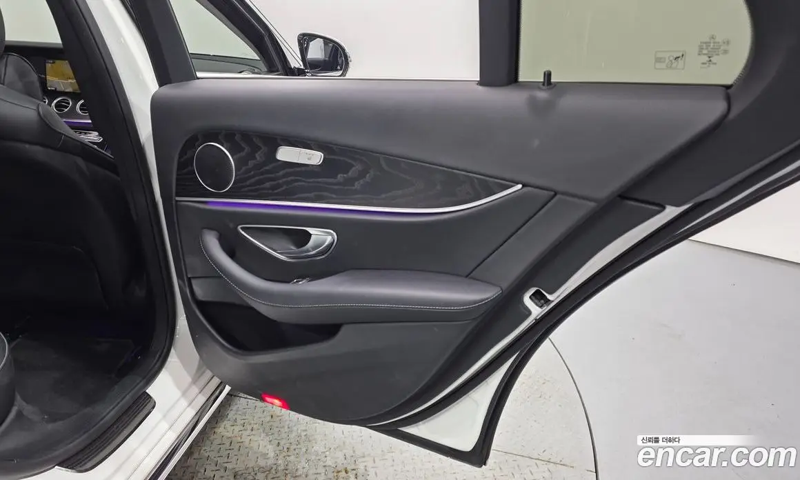 Mercedes-Benz E-Class 2017 2.0 автомат (гидро), фото 15