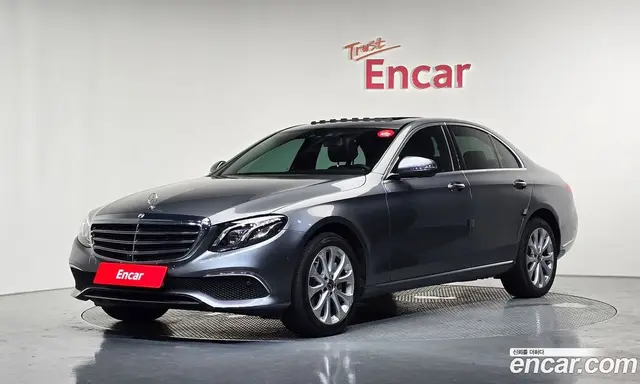 Mercedes-Benz E-Class 2018 2.0 автомат (гидро), миниатюра 1