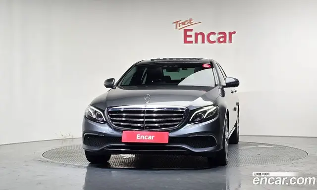 Mercedes-Benz E-Class 2018 2.0 автомат (гидро), миниатюра 3