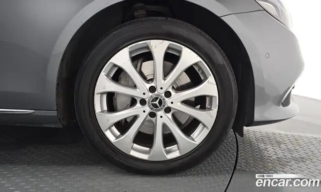 Mercedes-Benz E-Class 2018 2.0 автомат (гидро), миниатюра 5