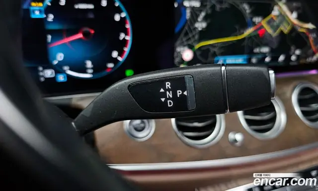 Mercedes-Benz E-Class 2022 2.0 автомат (гидро), миниатюра 11