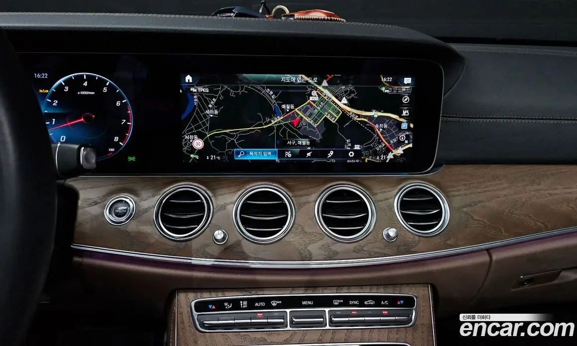 Mercedes-Benz E-Class 2022 2.0 автомат (гидро), фото 19