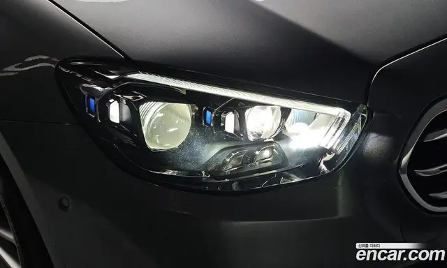 Mercedes-Benz E-Class 2022 2.0 автомат (гидро), миниатюра 7