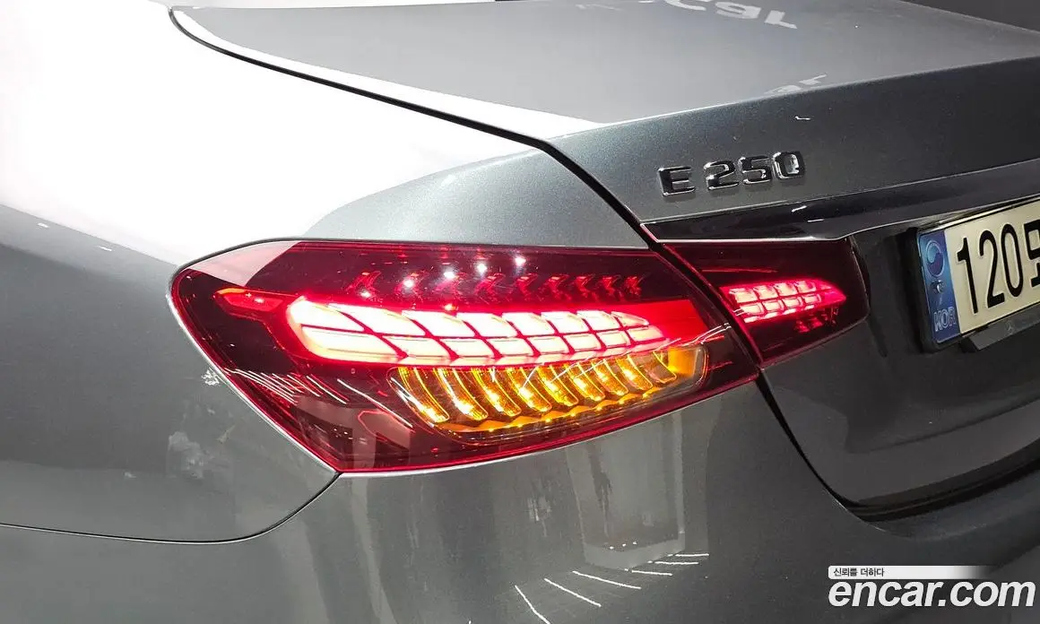 Mercedes-Benz E-Class 2022 2.0 автомат (гидро), фото 8