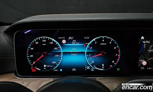 Mercedes-Benz E-Class 2022 2.0 автомат (гидро), миниатюра 10