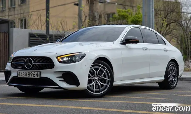 Mercedes-Benz E-Class 2022 1.9 автомат (гидро), миниатюра 1