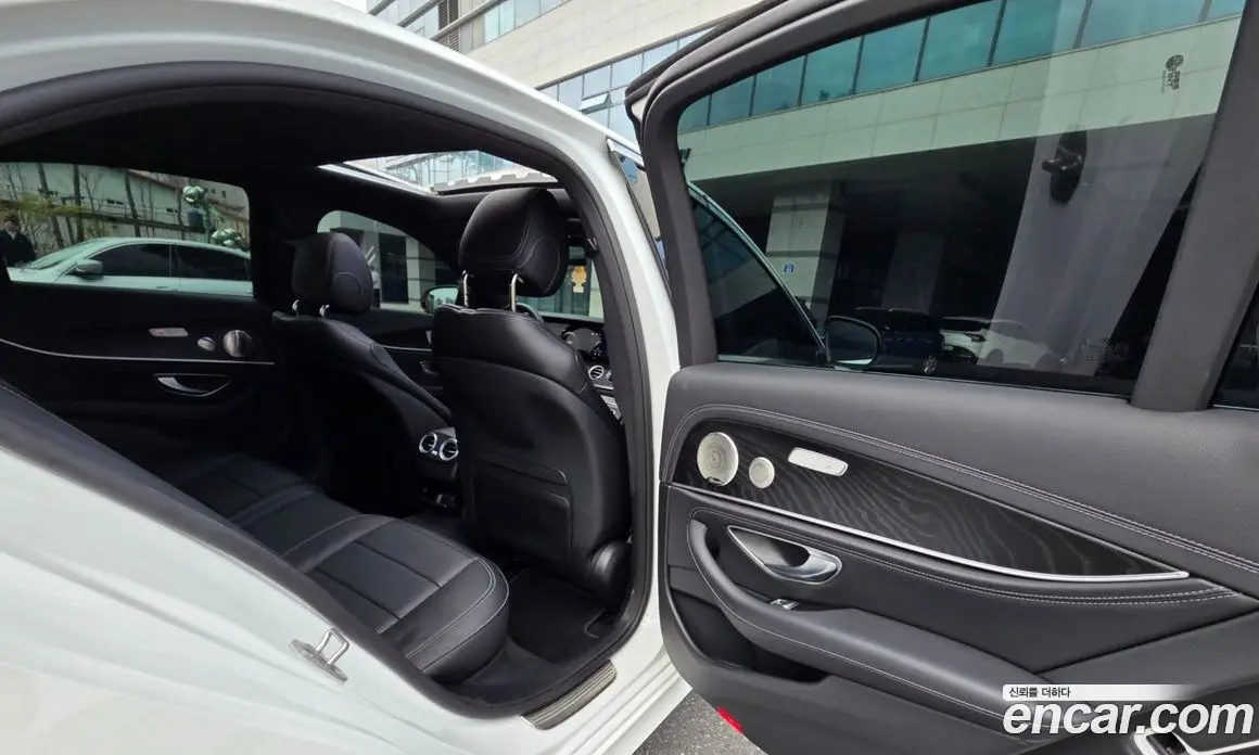 Mercedes-Benz E-Class 2022 1.9 автомат (гидро), фото 17