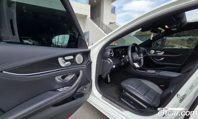 Mercedes-Benz E-Class 2022 1.9 автомат (гидро), миниатюра 9