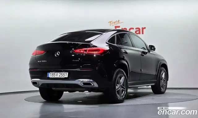 Mercedes-Benz GLE-Class 2022 2.0 автомат (гидро), миниатюра 2