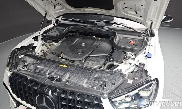 Mercedes-Benz GLE-Class 2024 3.0 автомат (гидро), миниатюра 6