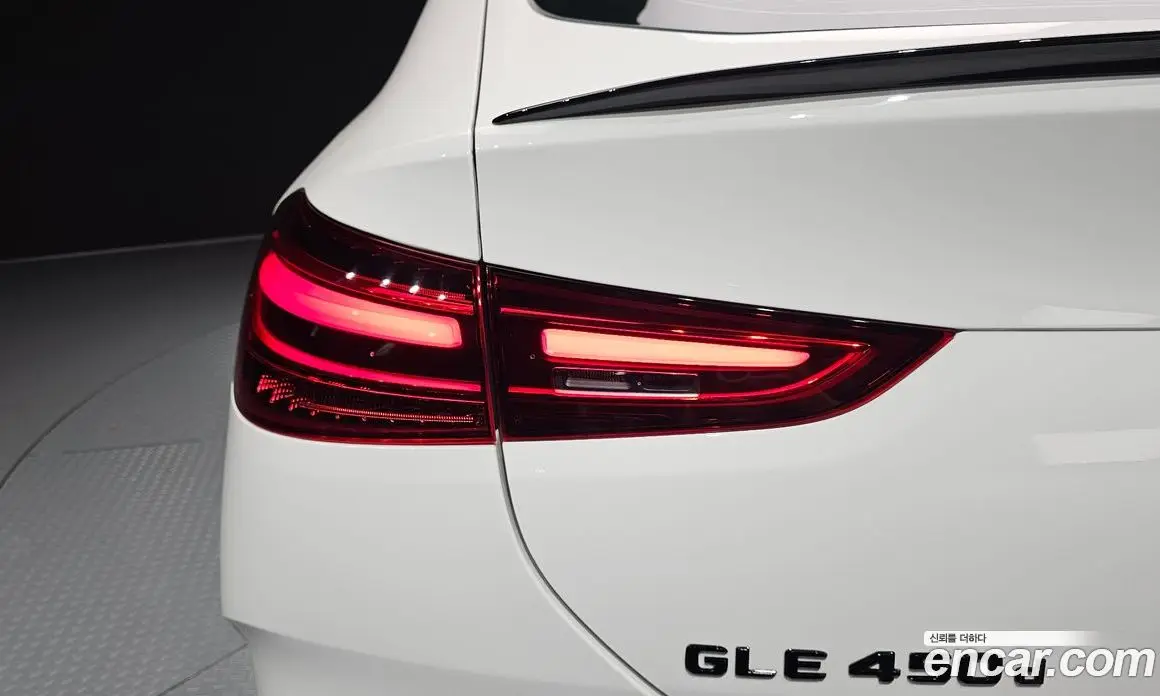 Mercedes-Benz GLE-Class 2024 3.0 автомат (гидро), фото 9