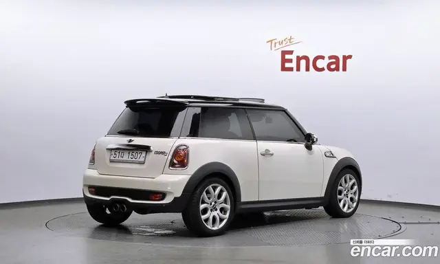 Mini Cooper 2009 1.6 автомат (гидро), миниатюра 2
