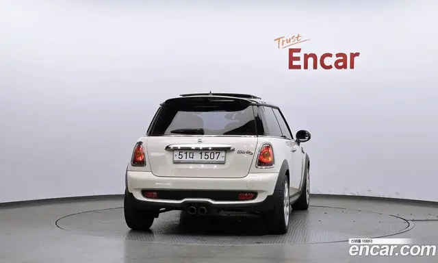 Mini Cooper 2009 1.6 автомат (гидро), миниатюра 4