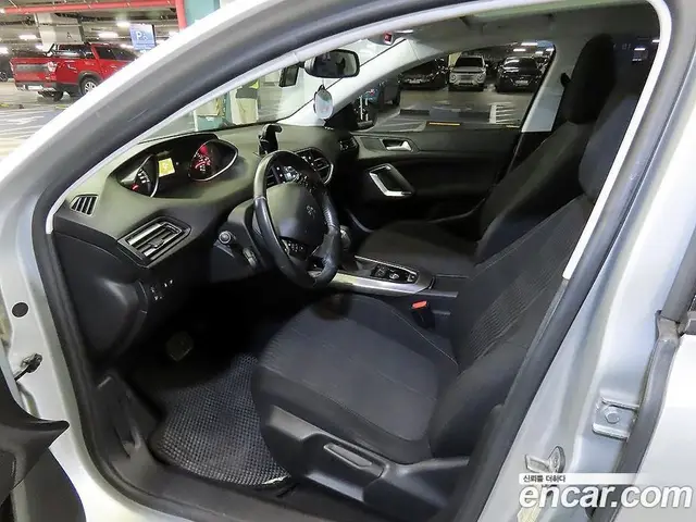 Peugeot 308 2015 2.0 автомат (гидро), миниатюра 6 Peugeot 308 2015 2.0 автомат (гидро), миниатюра 6