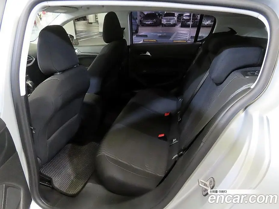 Peugeot 308 2015 2.0 автомат (гидро), фото 7 Peugeot 308 2015 2.0 автомат (гидро), фото 7