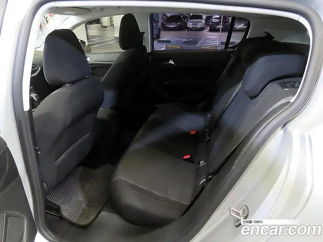 Peugeot 308 2015 2.0 автомат (гидро), миниатюра 7 Peugeot 308 2015 2.0 автомат (гидро), миниатюра 7