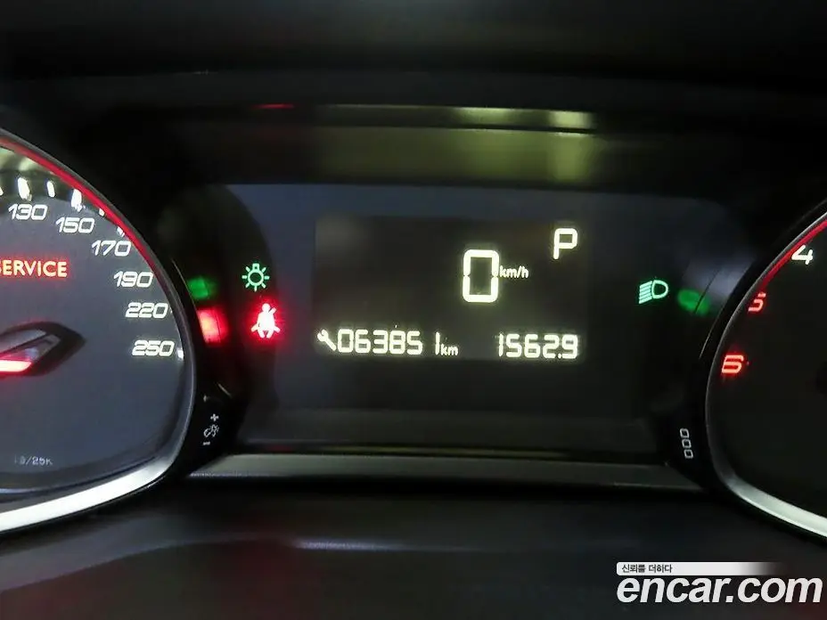 Peugeot 308 2015 2.0 автомат (гидро), фото 9 Peugeot 308 2015 2.0 автомат (гидро), фото 9