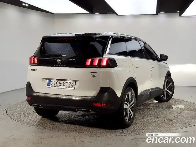 Peugeot 5008 2018 2.0 автомат (гидро), миниатюра 4
