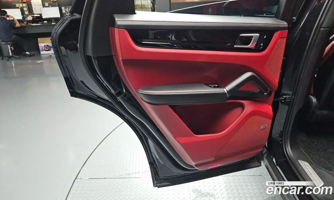 Porsche Cayenne 2022 3.0 автомат (гидро), фото 15