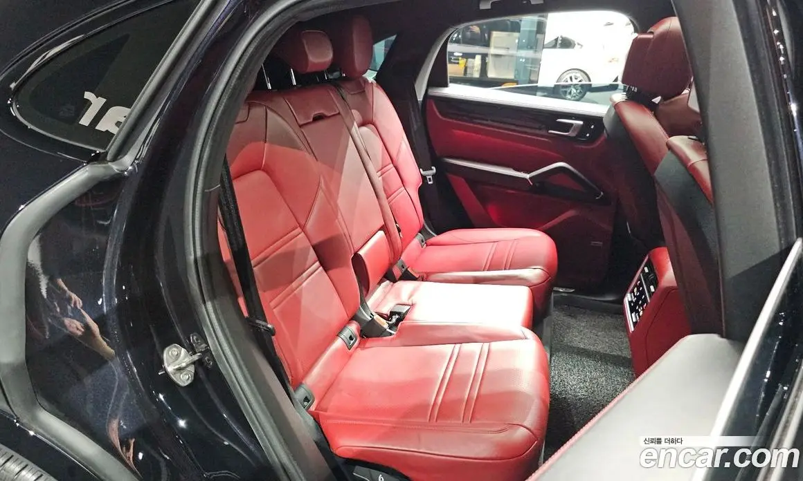 Porsche Cayenne 2022 3.0 автомат (гидро), фото 17