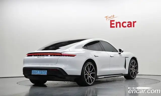 Porsche Taycan 2023 0.1 автомат (гидро), миниатюра 2