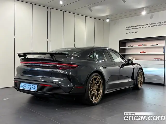 Porsche Taycan 2025 0.1 автомат (гидро), миниатюра 2