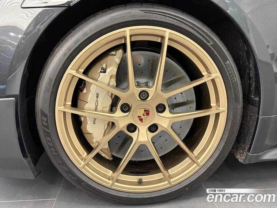 Porsche Taycan 2025 0.1 автомат (гидро), фото 5