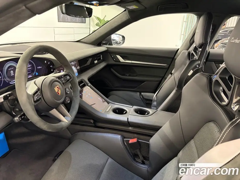 Porsche Taycan 2025 0.1 автомат (гидро), фото 9