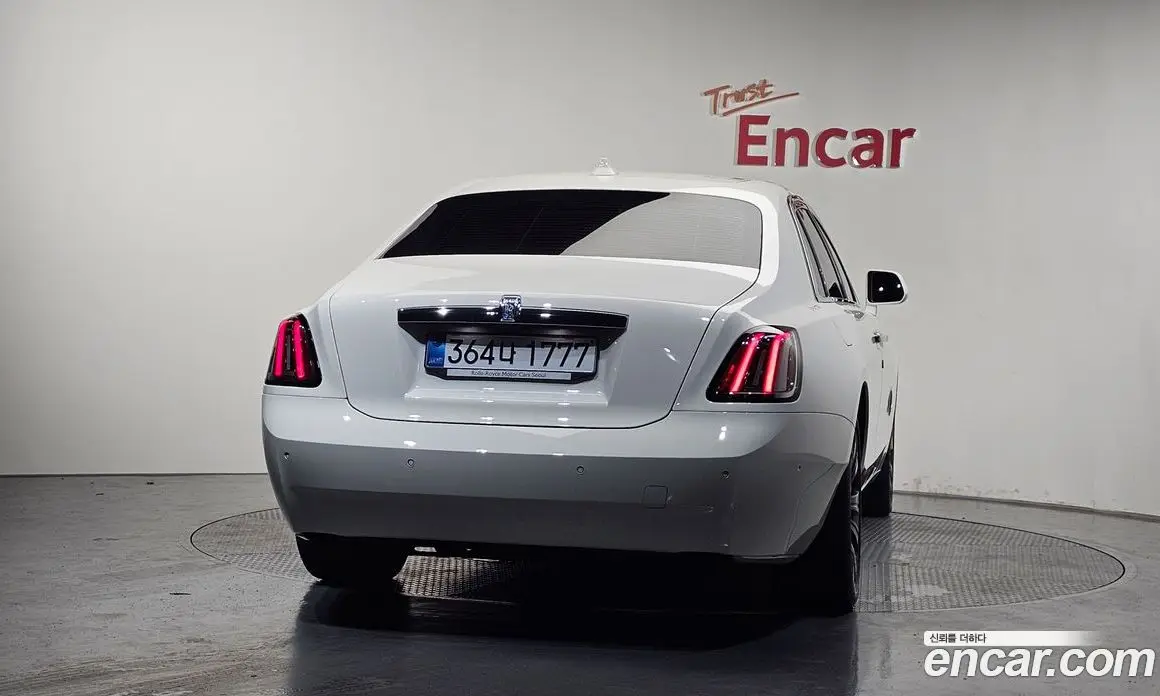 Rolls-Royce Ghost 2025 6.8 автомат (гидро), фото 4