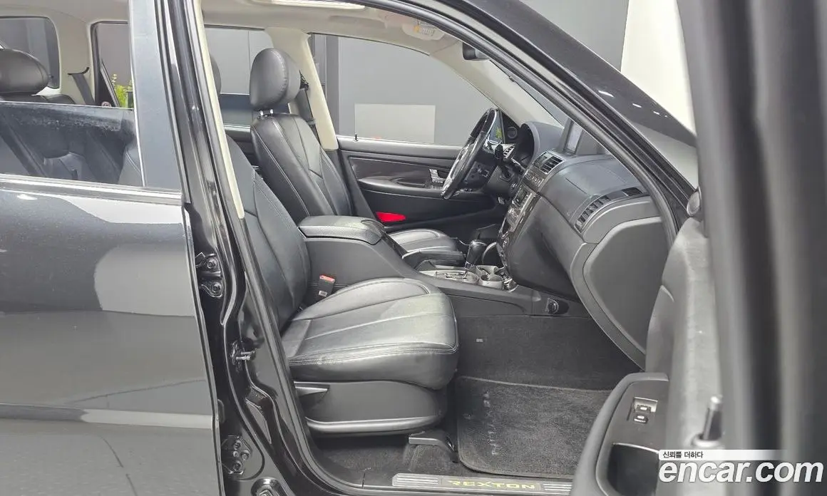 SsangYong Rexton 2014 2.0 автомат (гидро), фото 17