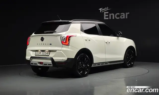 SsangYong TIBOLI 2015 1.6 автомат (гидро), миниатюра 1