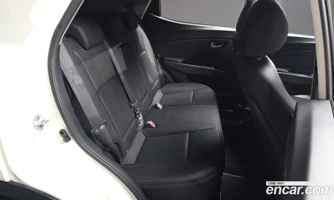 SsangYong TIBOLI 2017 1.6 автомат (гидро), фото 17