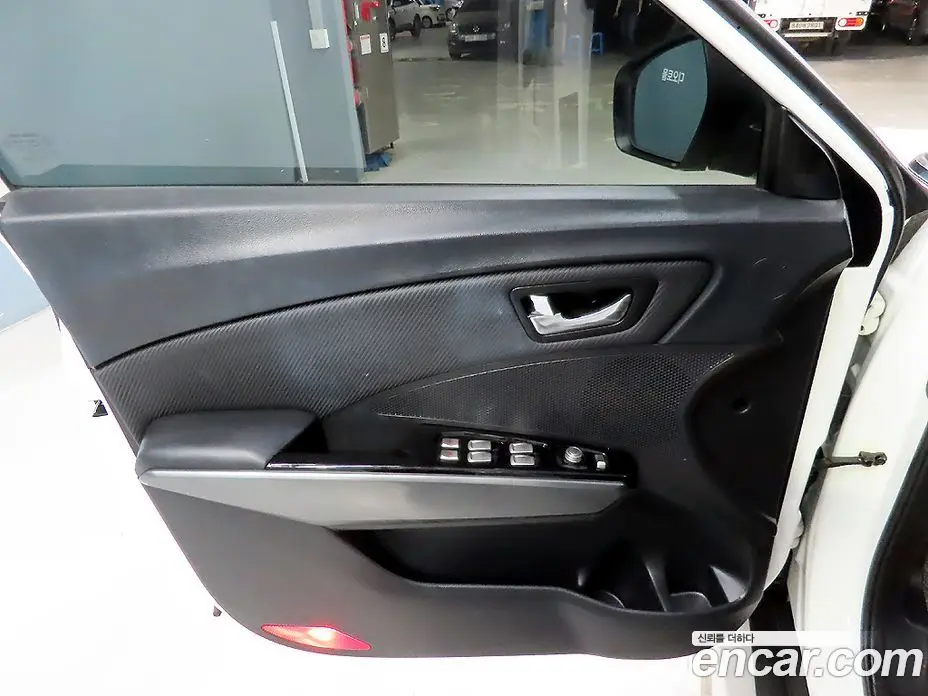 SsangYong TIBOLI 2018 1.6 автомат (гидро), фото 13