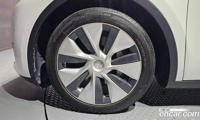 Tesla Model Y 2021 0.2 автомат (гидро), миниатюра 5