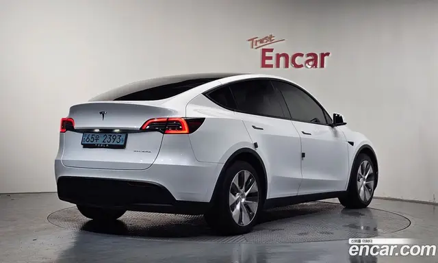 Tesla Model Y, 2021, 70 969 км