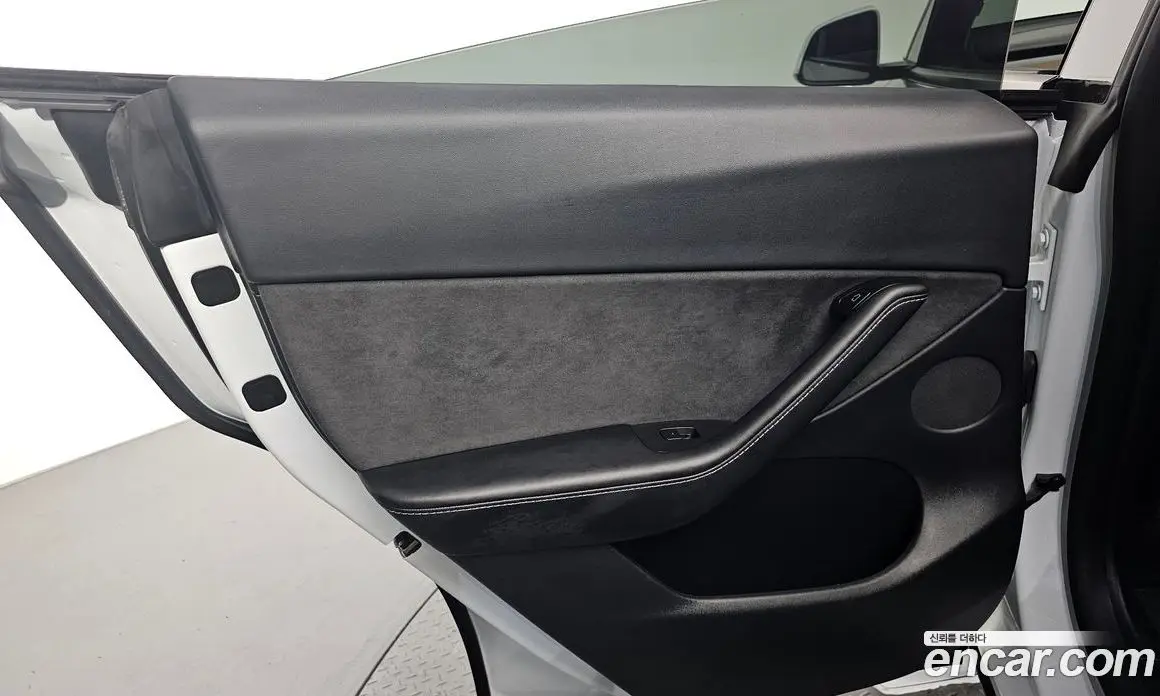 Tesla Model Y 2021 0.2 автомат (гидро), фото 14