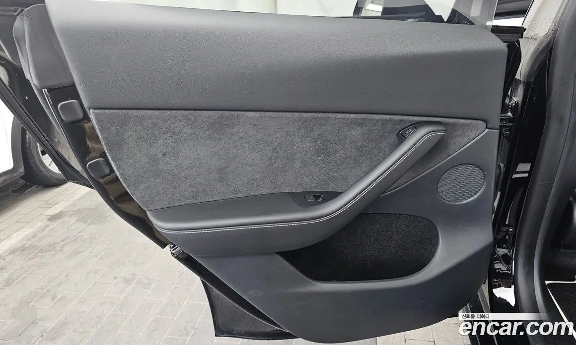 Tesla Model Y 2024 0.2 автомат (гидро), фото 15