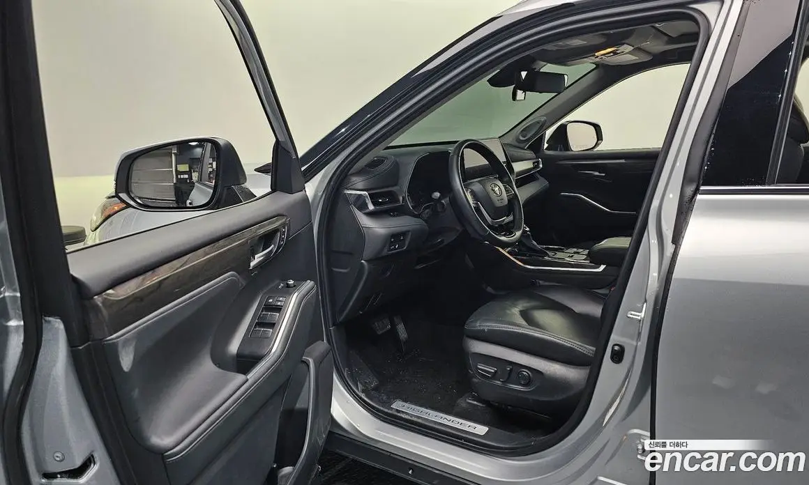 Toyota Highlander 2023 2.5 автомат (гидро), фото 13