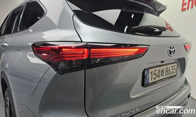 Toyota Highlander 2023 2.5 автомат (гидро), миниатюра 9