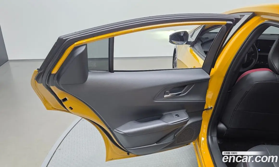 Toyota Prius 2026 2.0 автомат (гидро), фото 15