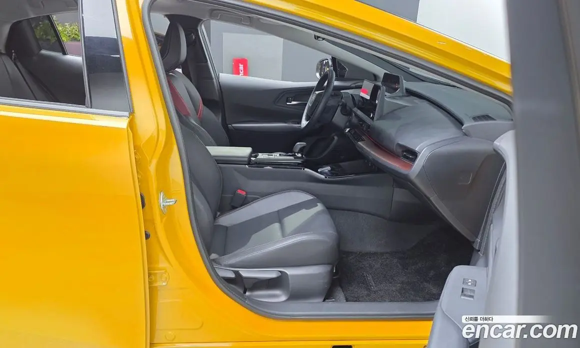 Toyota Prius 2026 2.0 автомат (гидро), фото 17