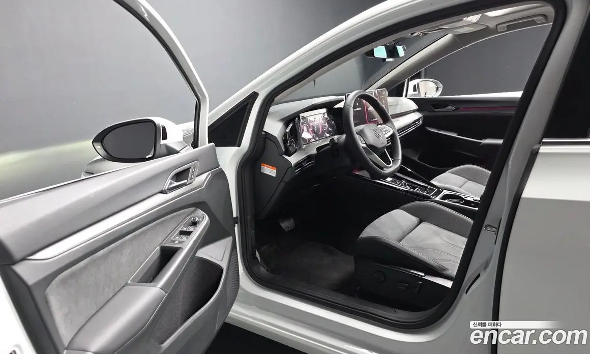 Volkswagen Golf 2026 2.0 автомат (гидро), фото 12