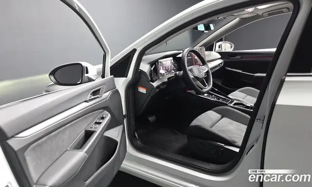Volkswagen Golf 2026 2.0 автомат (гидро), миниатюра 12
