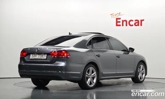 Volkswagen Passat 2012 2.0 автомат (гидро), миниатюра 2
