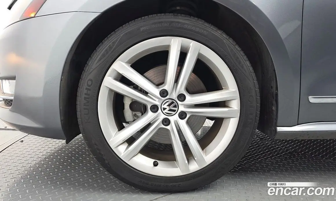 Volkswagen Passat 2012 2.0 автомат (гидро), фото 5