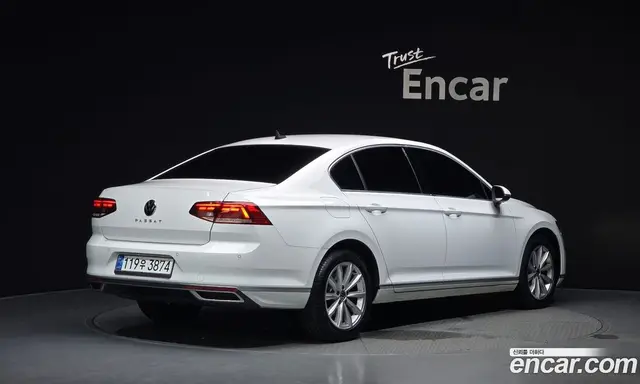 Volkswagen Passat 2021 2.0 автомат (гидро), миниатюра 2